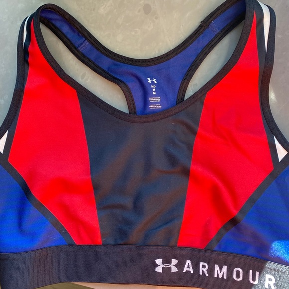 (CLOSET CLOSING FINAL SALE) Under Armor USA Sports Bra and Leggings Set - Picture 7 of 15